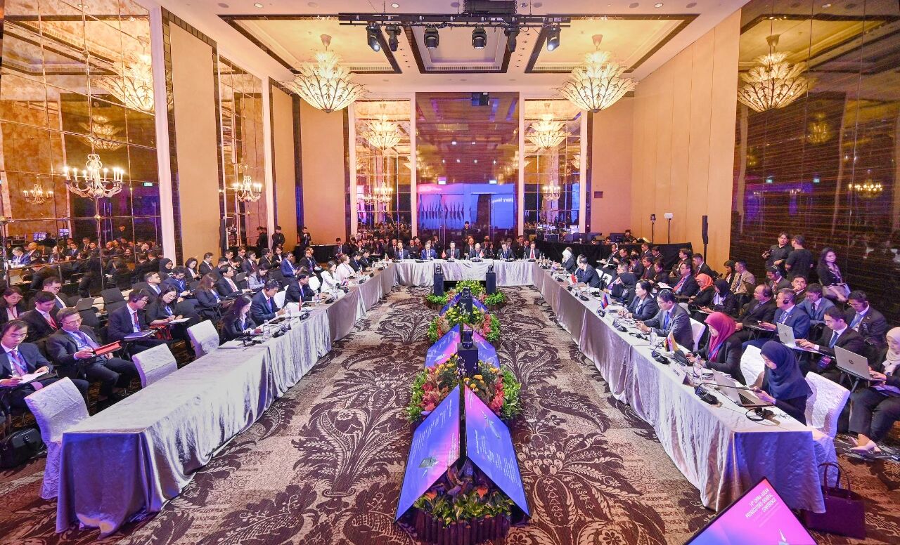 ʮ���ɽ���������й��붫�˵ļ��֮Լ��ת����߼졿